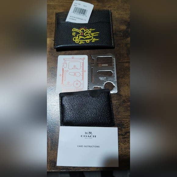 NWT Skateboarder Keith Haring Coach Slim Cardcase + Bonus - Picture 1 of 5